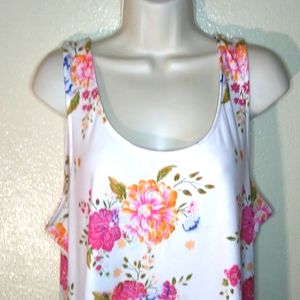 Nwot- Beautiful ladies dress